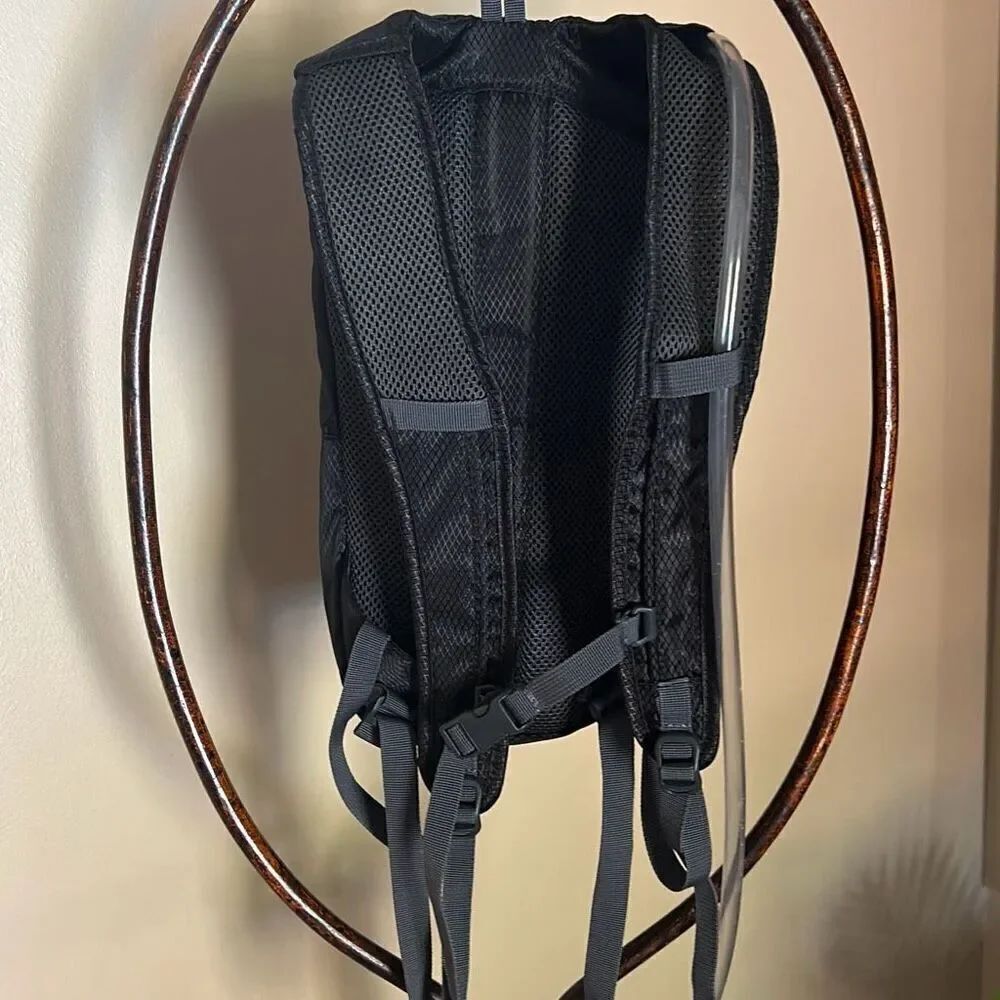 Hydration Backpack - Picture 7 of 7
